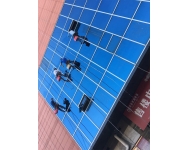 華夏世貿(mào)外墻清洗